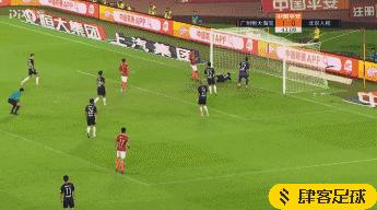 恒大中前场利器：严鼎皓看到了15接班人的影子，加油小伙子