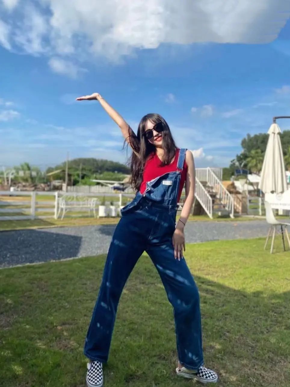 女生都是用美颜相机拍照吗,女生用美颜拍照好看吗