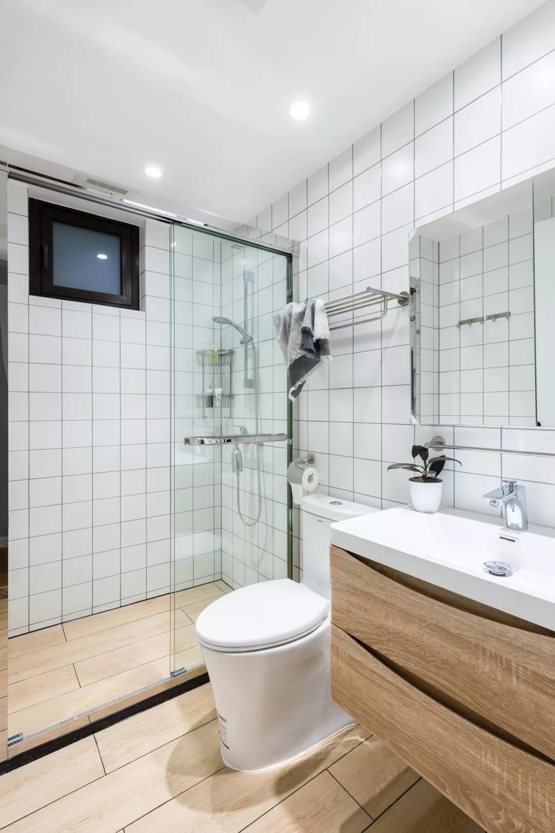 小户型入户门正对卫生间如何解决,入户正对卫生间