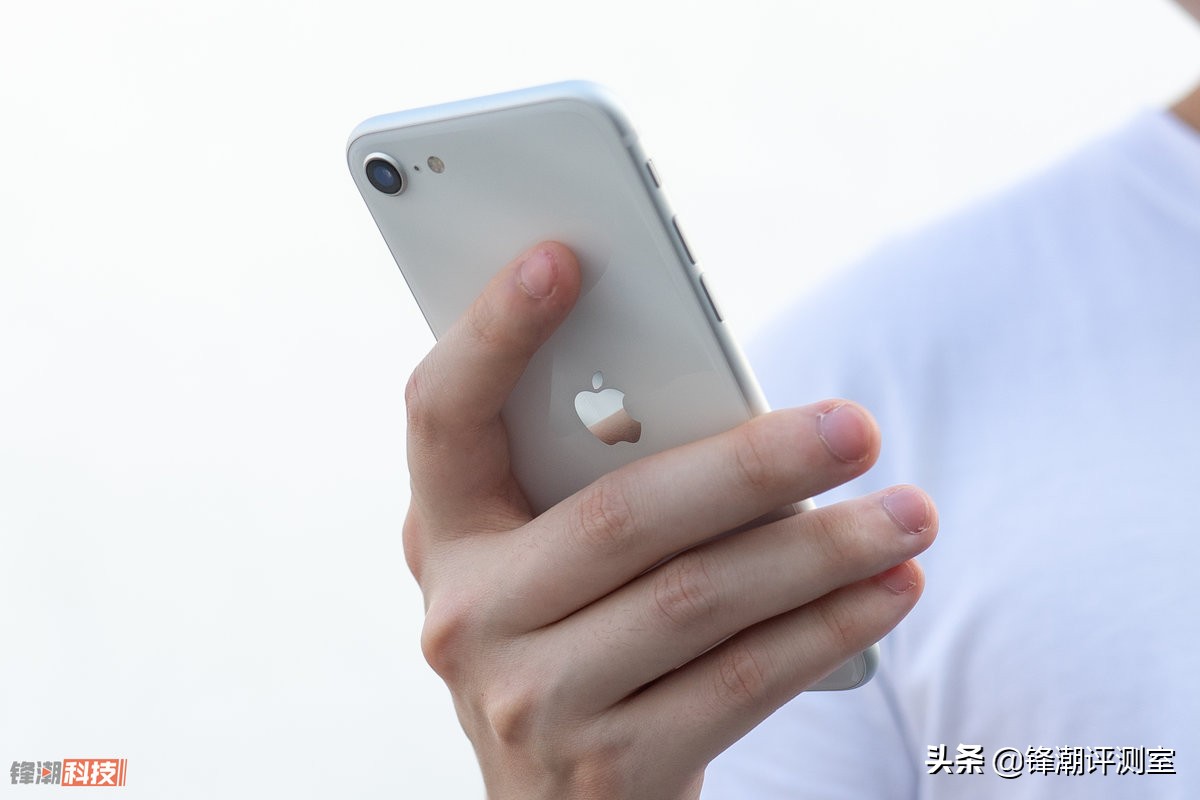 iphonese深度评测淘宝,iphonese真正的测评真的值得买吗