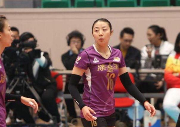 强行复出?姚迪渴望出战明晚比赛,天津女排征召孟豆或表明态度