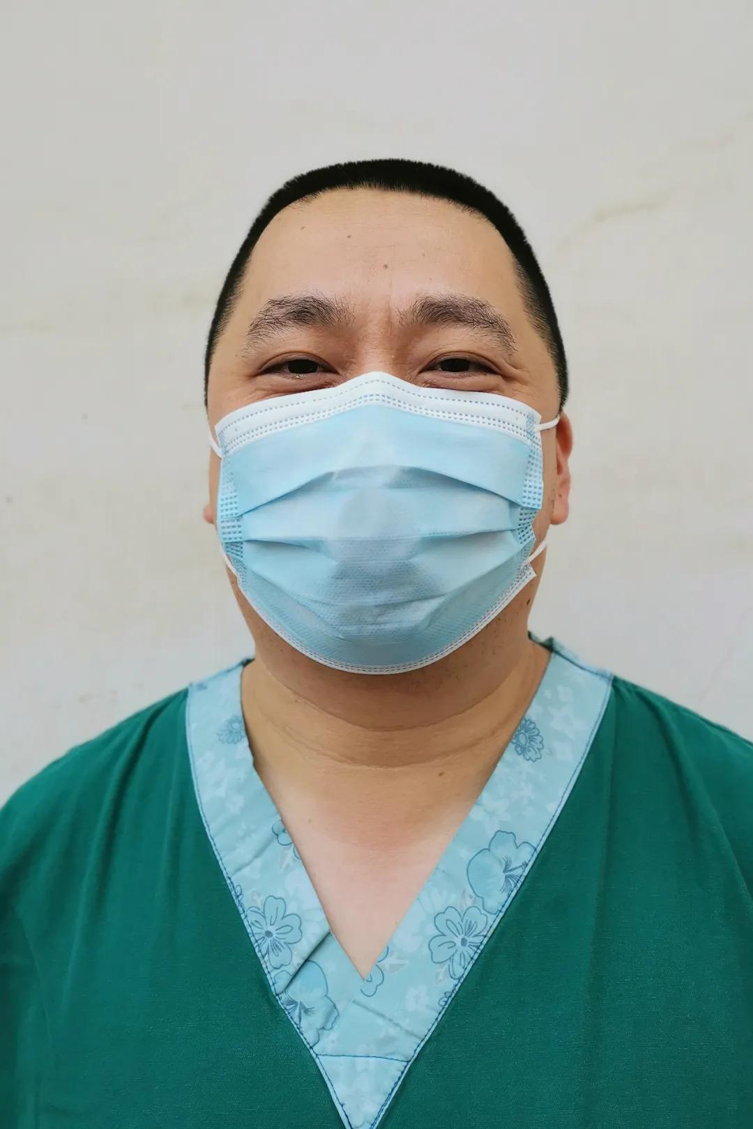 致敬2020每一个逆行的背影,回顾2019年消防员最美逆行背影