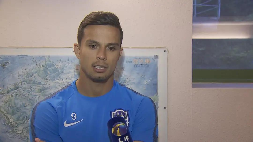 乔纳森加盟泰达图片,泰达乔纳森以前在巴西哪个队