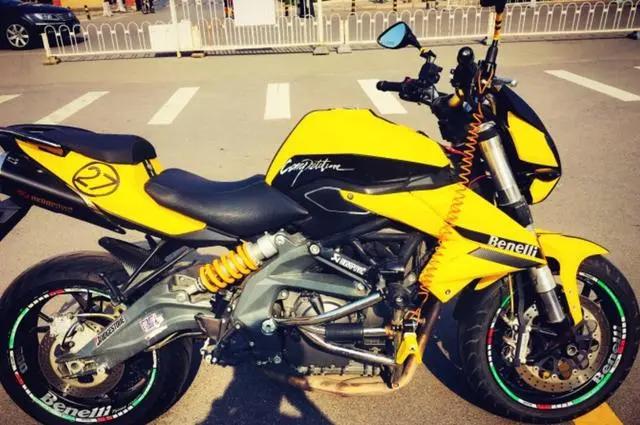 性价比高的4缸小排量机车测评,本田600cc四缸摩托跑车声浪