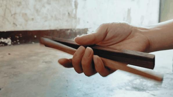 七月念“雀”,意思是七月像小鸟一样飞走了