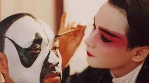 霸王别姬电影悲剧美学,电影《霸王别姬》影评