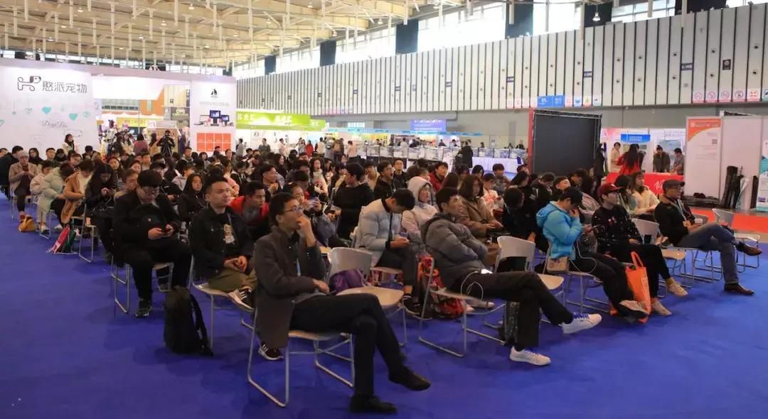 萌宠齐聚南京宠物博览会,day1