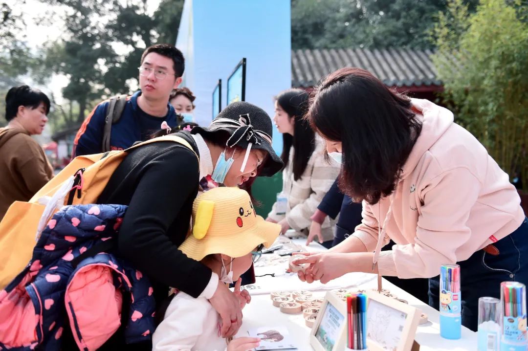 来成都看大熊猫攻略,成都看熊猫旅游攻略来了