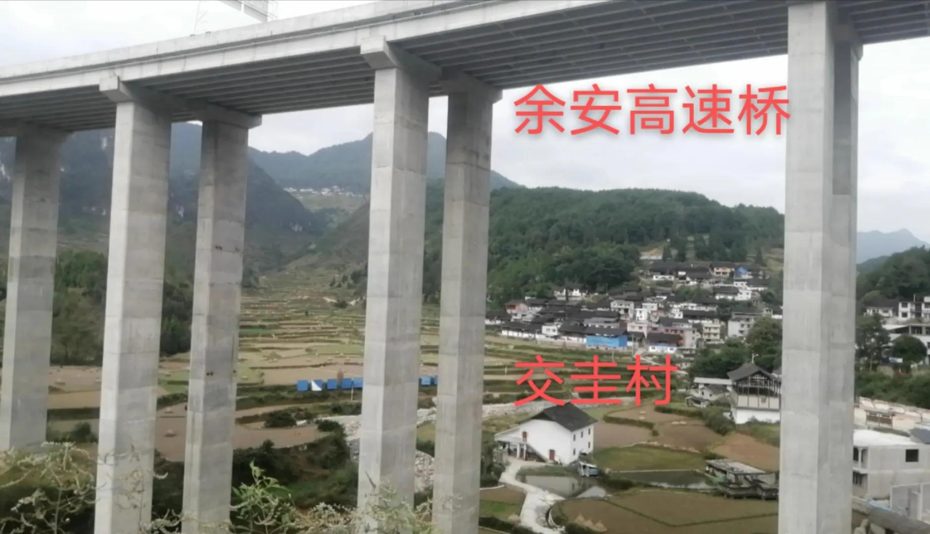 丹寨县万达小镇特色,丹寨万达小镇国家休闲街区