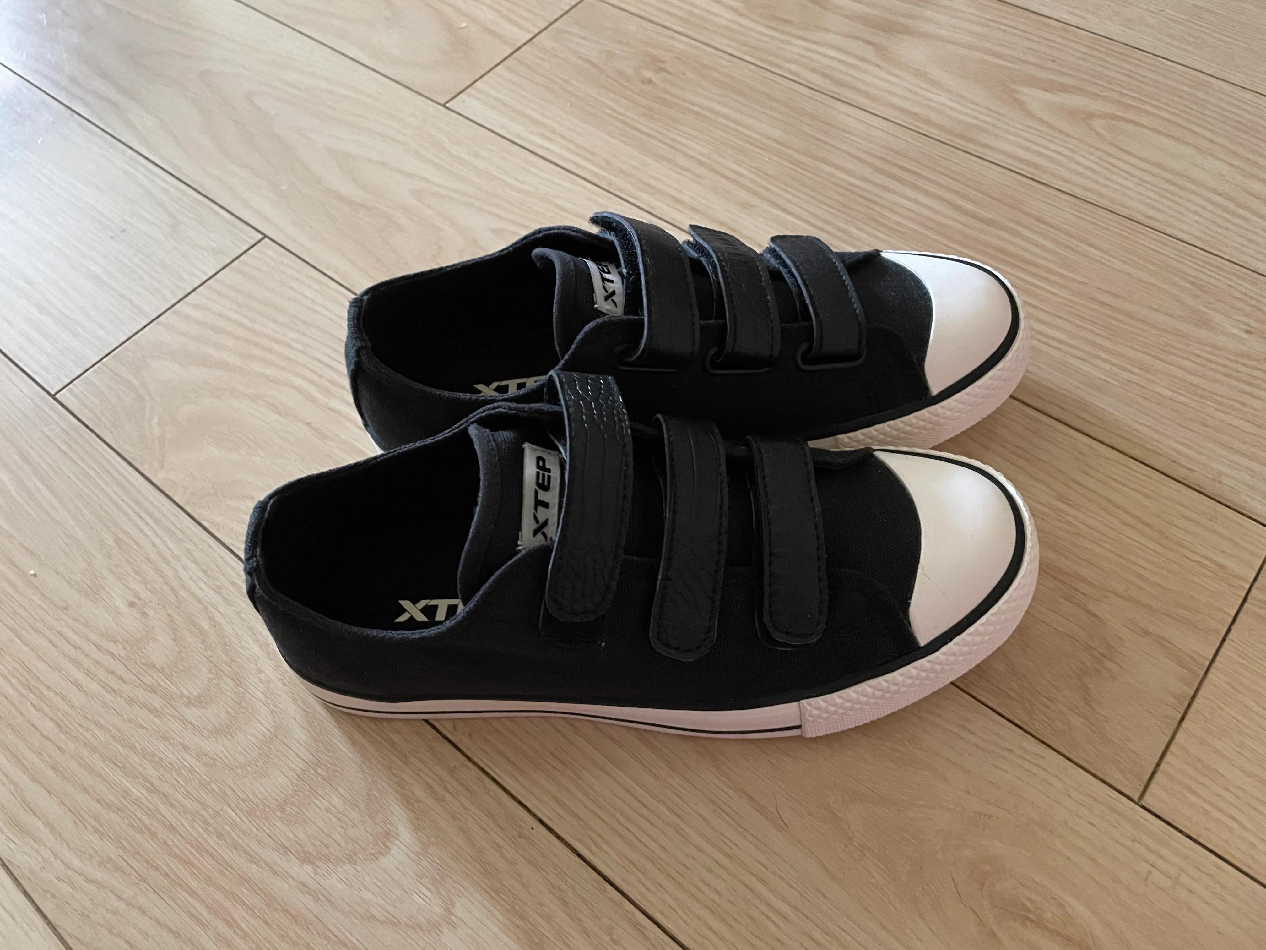 回力防水防滑男鞋特步,特步回力安踏哪个好