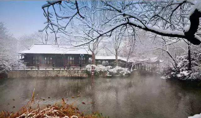 冬季山东山泉水最美最有韵味？济南山泉水美？泰山上下一片银白？