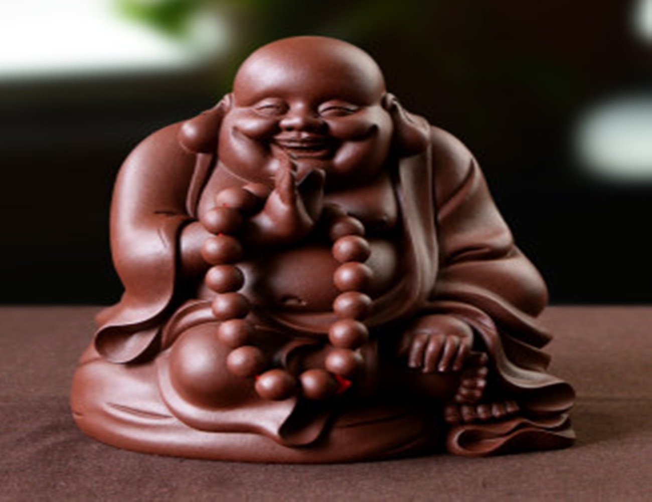 小小的茶宠：茶盘之上，茶汤润之，活灵活现，寓意吉祥，赏心悦目