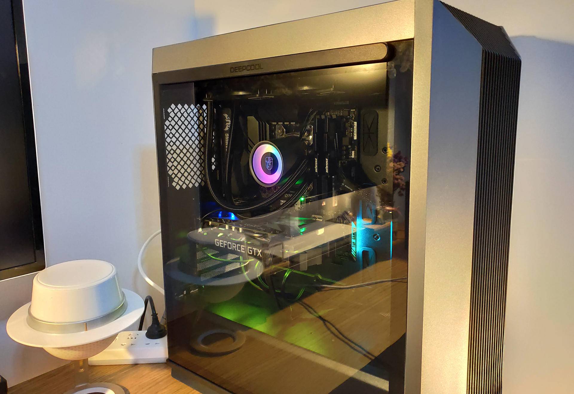 最新电脑攒机配置详解,电脑攒机组装硬件讲解