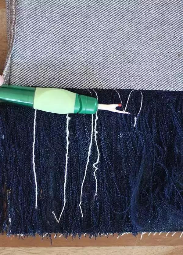 旧牛仔裤怎样改造流苏,家里面的废牛仔裤旧布料利用