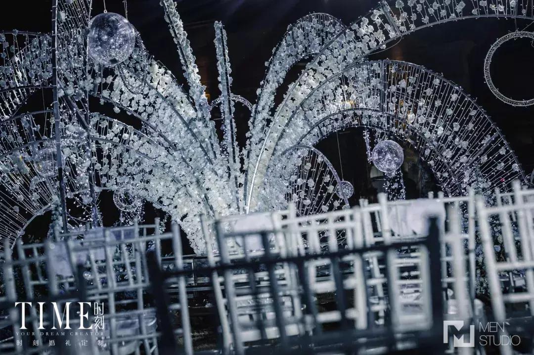 一场由3000米星星灯组成的梦幻婚礼《星夜花园》