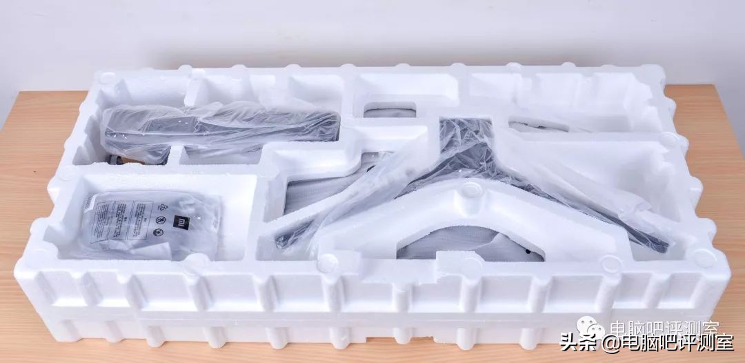 用了两年的小米34寸曲面显示器,小米34寸曲面显示器漏光严重