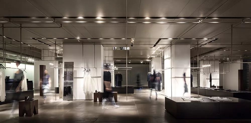 中国之光！UR开店开到英国伦敦！创下快时尚品牌神话