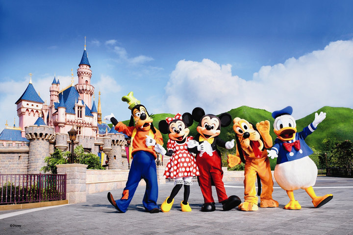 香港迪士尼vs上海迪士尼哪个便宜,香港迪士尼乐园和上海迪士尼乐园