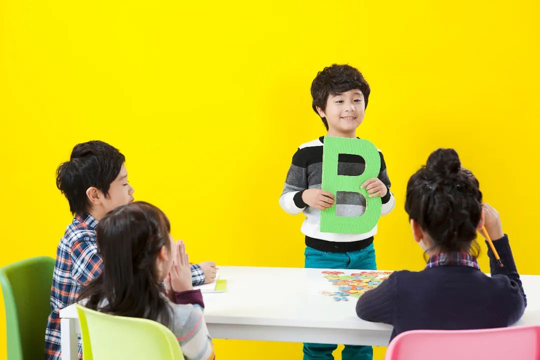 中国英语发音和标准英语发音对比,怎样才能学会标准的英语发音