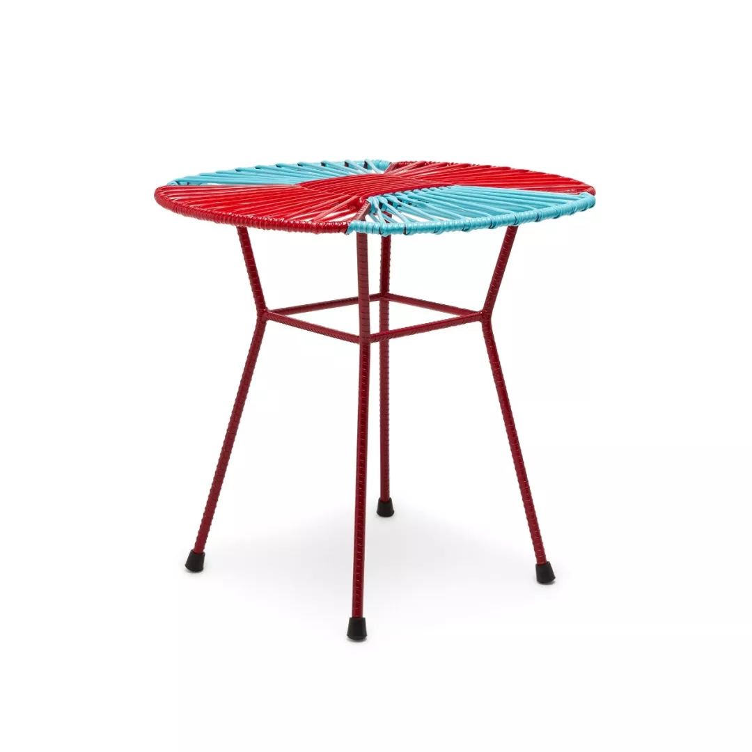 “Valentino红”降临东京，冠希哥说最近的生活“888”