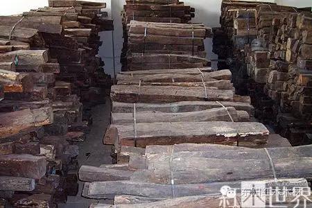 你了解红木吗,小酸枝和大红酸枝有什么区别