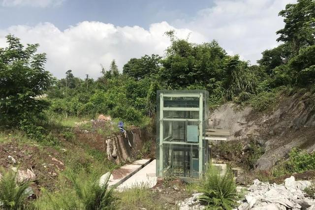 重庆最荒凉地铁站曹家湾,重庆曹家湾轻轨通没