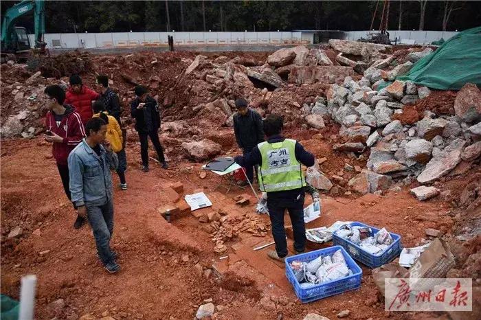 考古发掘的几个大墓,考古发掘古墓大学