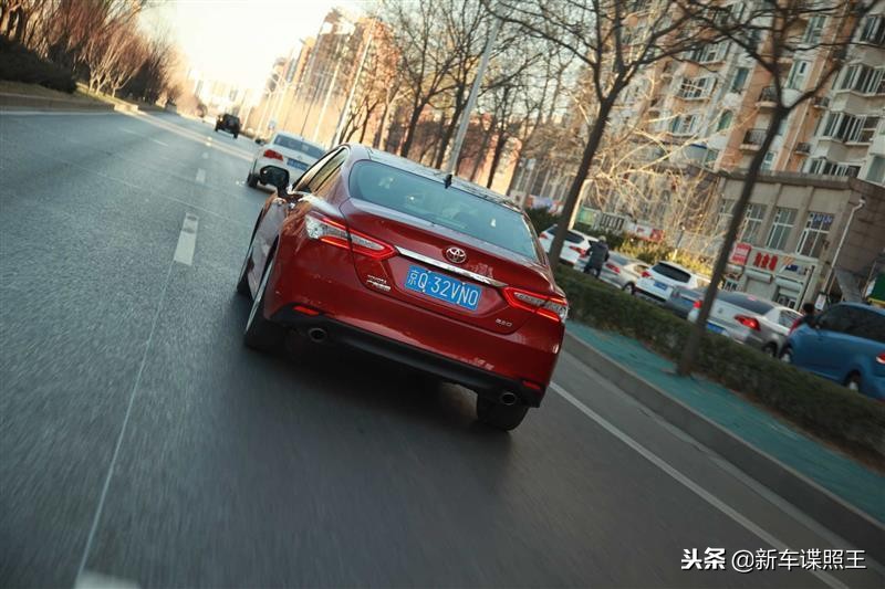 到底有多运动?不再中庸的8代丰田凯美瑞试驾