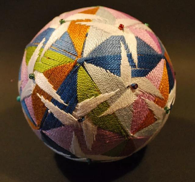 红底樱花手鞠球编织视频,大唐手鞠球编织教程