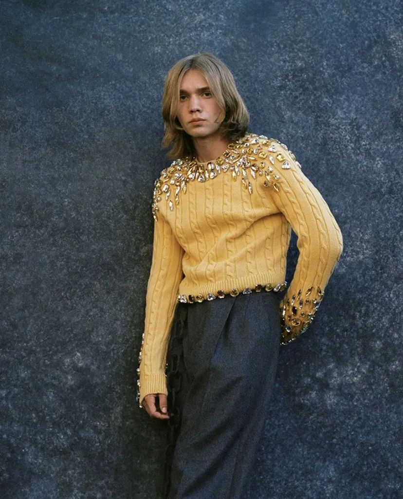 虞书欣穿的可爱灵动的衣服,自己认为适合虞书欣的衣服