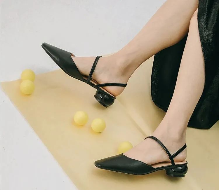 春夏值得入手的10款鞋子,秋天最时髦好穿的鞋这4双必买