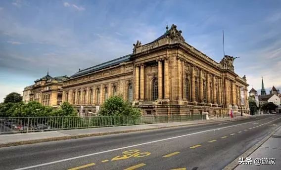 瑞士人竟然这么爱喝，拥有是世界遗产的葡萄园，作业还在靠手工