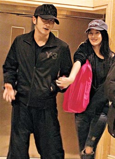 22岁当足球宝贝，一路被群嘲，33岁的她演配角比主角还美