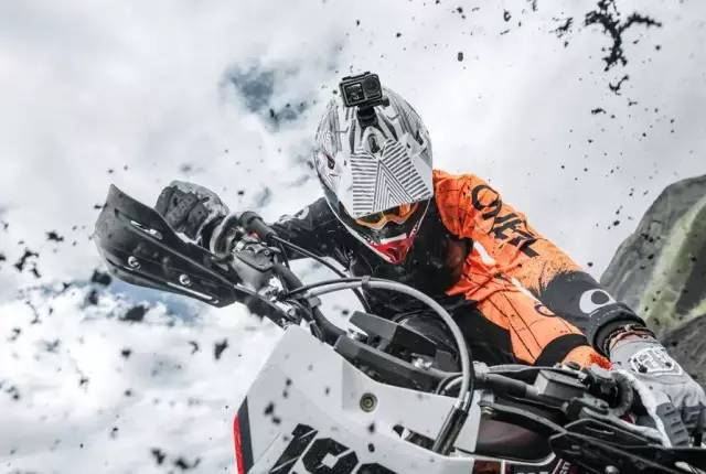 为什么拍的视频很不清晰,为什么你拍的视频这么糊没有质感