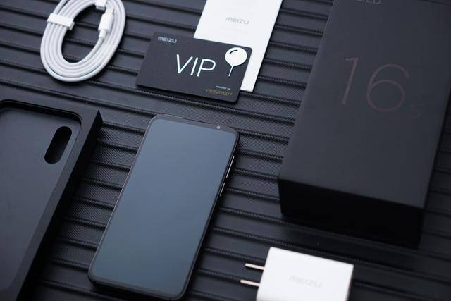 曾一骑绝尘iPhone引领交互创新，如今这个品牌打造最美855旗舰