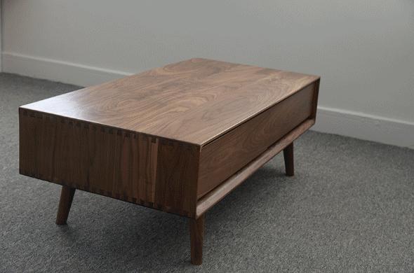 家具亮光油漆有凹坑怎么处理 (白色家具避坑)