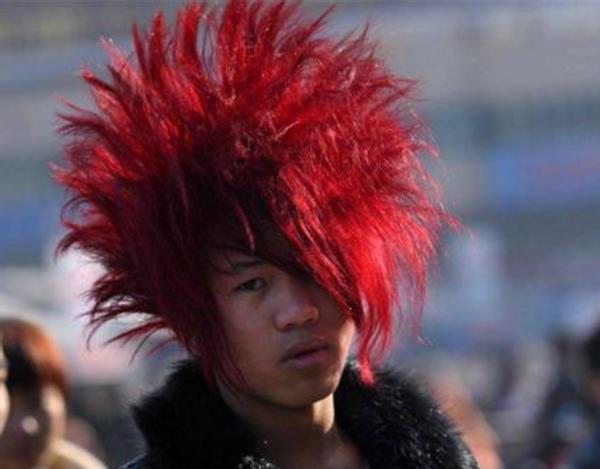 广东小伙罗福兴：11岁创办“杀马特家族”，拒绝富婆追求后怎样