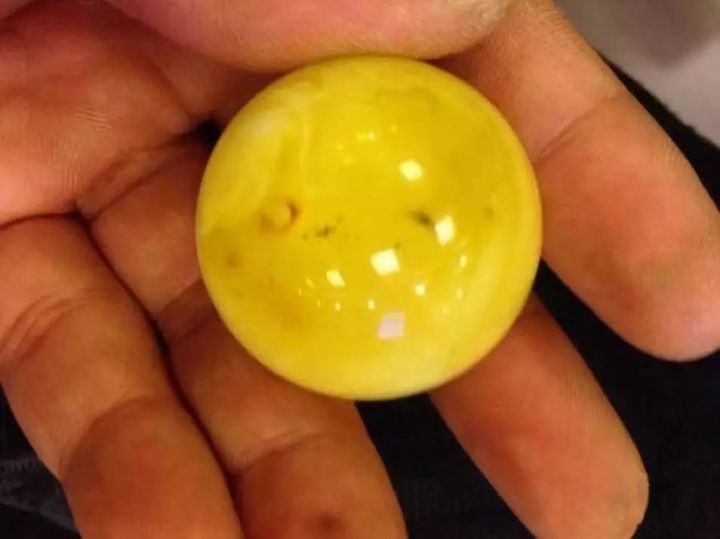 琥珀蜜蜡的正确清理方法,琥珀蜜蜡上有个小坑怎么办