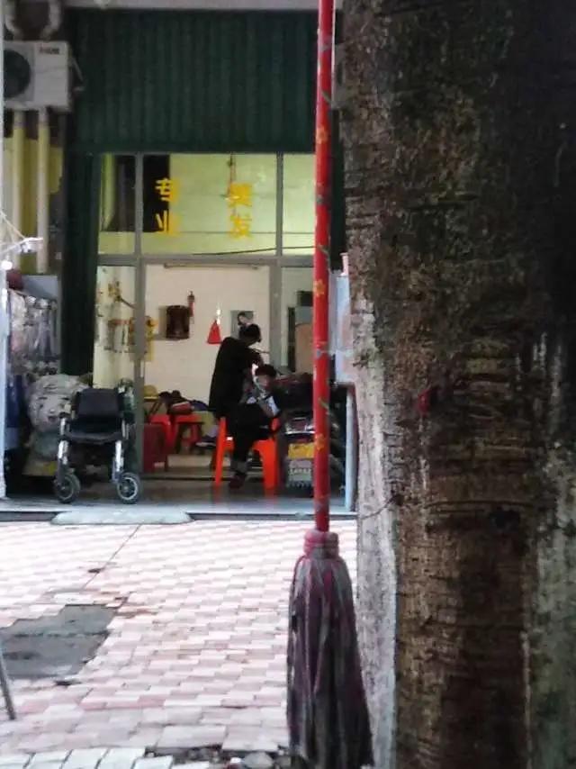 小车抄4遍摩托抄2遍!南安又有一批人因违停抄8113字条例