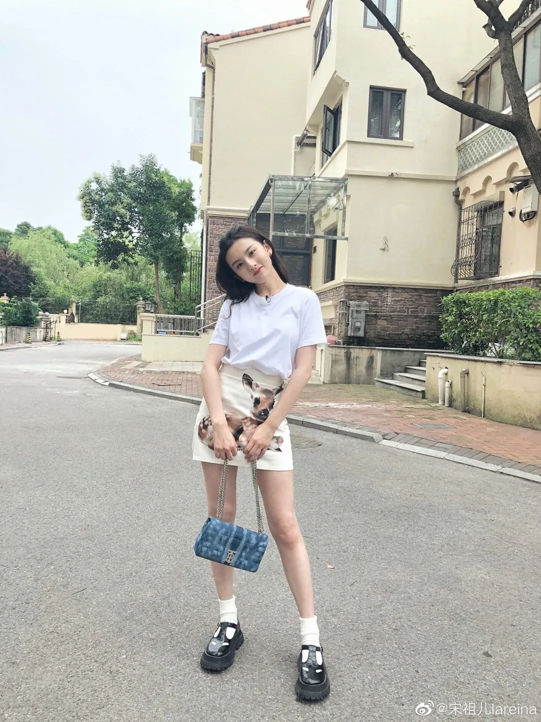 秋季小白鞋百搭款,潮流百搭小白鞋舒适不累脚的皮鞋