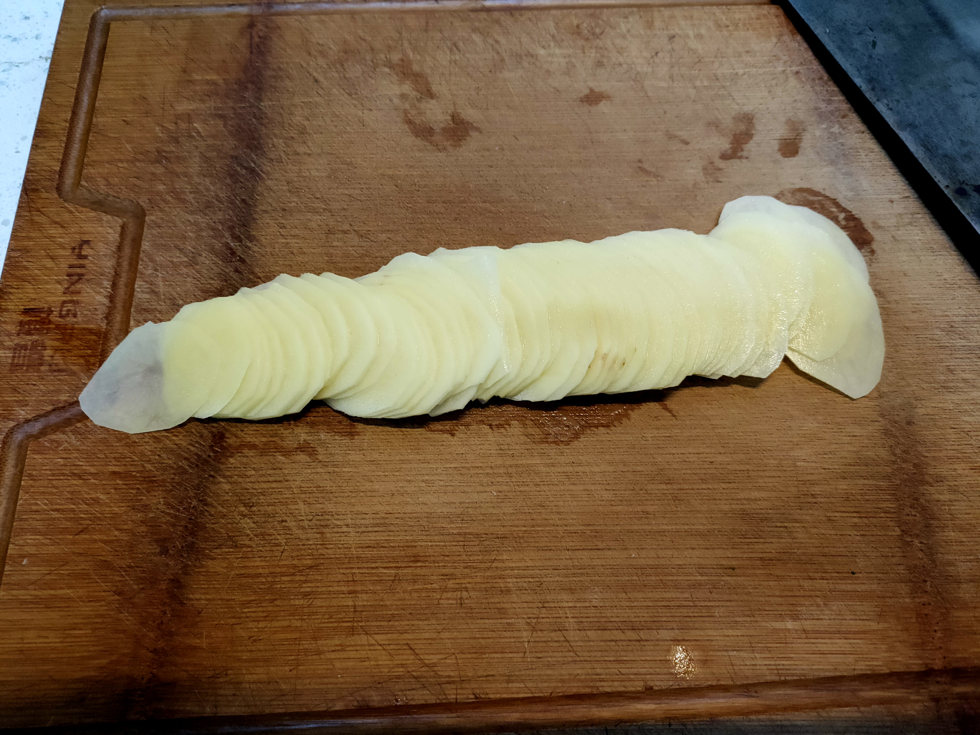 土豆怎样炸薯片又脆又好吃,炸薯片土豆片怎么切片