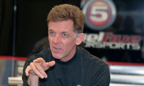 恶贯满盈的*款贷**商人，家中豪车无数，斯科特·塔克和他的发薪日贷