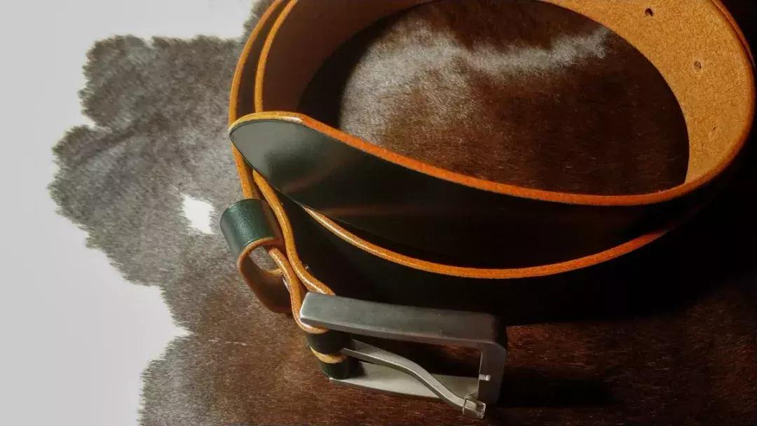 男士应该选择什么腰带,男士目前比较流行的腰带