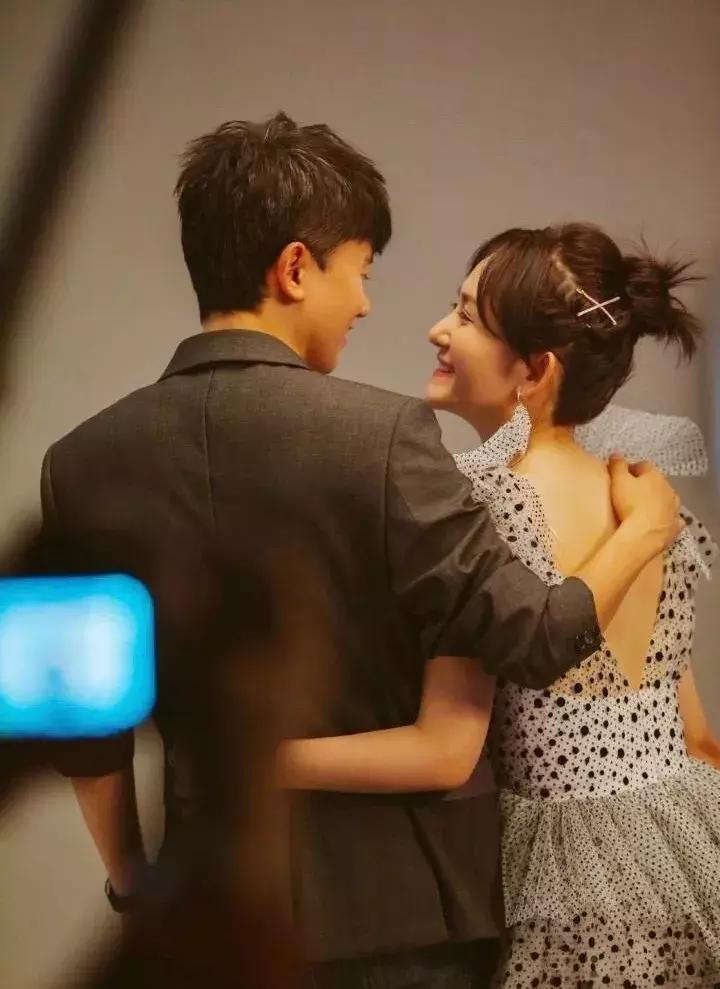 姐弟恋谢娜与张杰,姐弟恋明星夫妻张杰谢娜