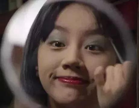 黄皮新手彩妆教程视频全集,适合黄皮的大牌彩妆推荐眼影