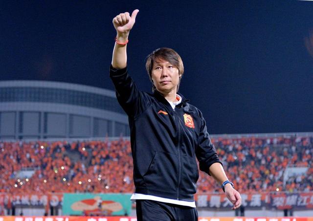 中超动态：富力主帅斯托伊科维奇离任，国安西班牙开启冬训