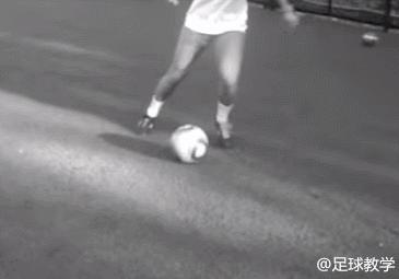 运球急停体前变向衔接前后转身,足球变向过人教学