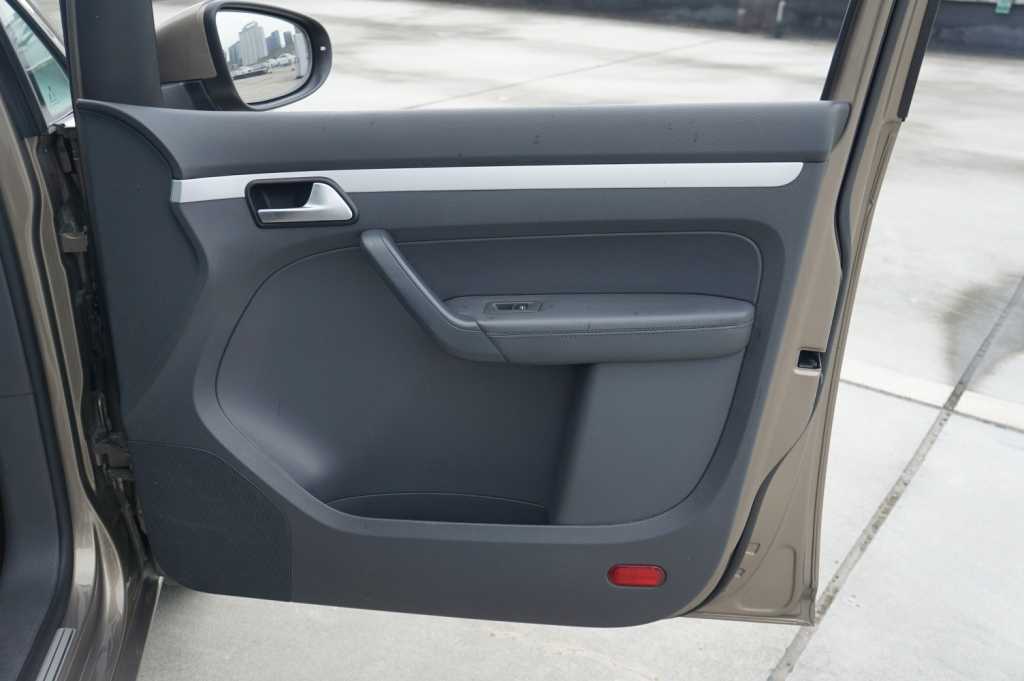 8万多的五菱神车,8.9万的车