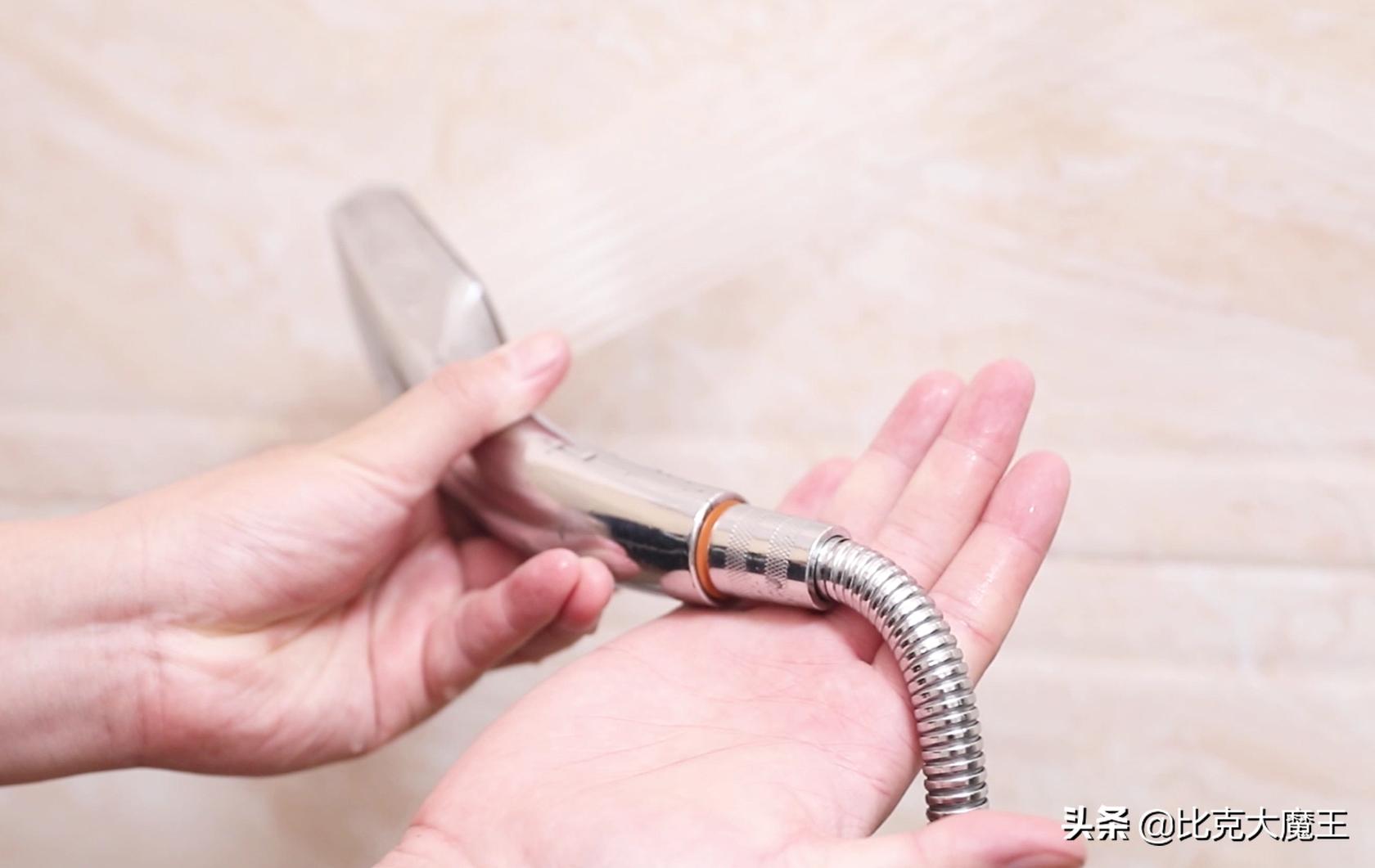 热水器花洒喷头上面漏水怎么修,热水器花洒漏水怎么修