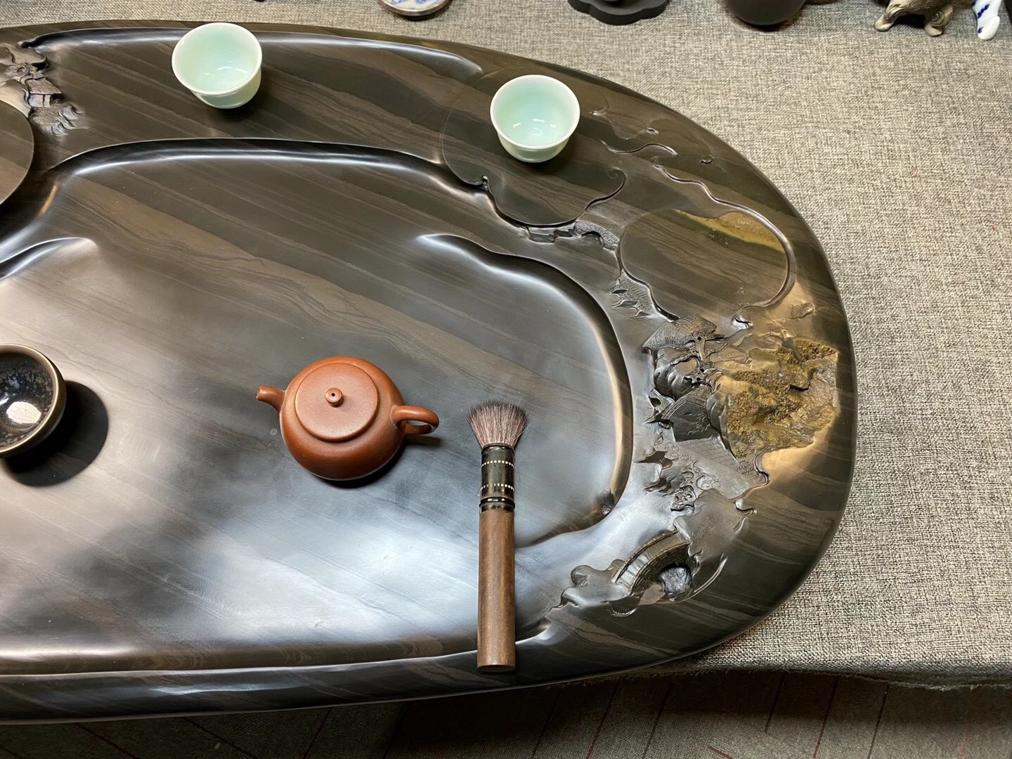 把石头雕刻成刀,把石头雕刻成工艺品